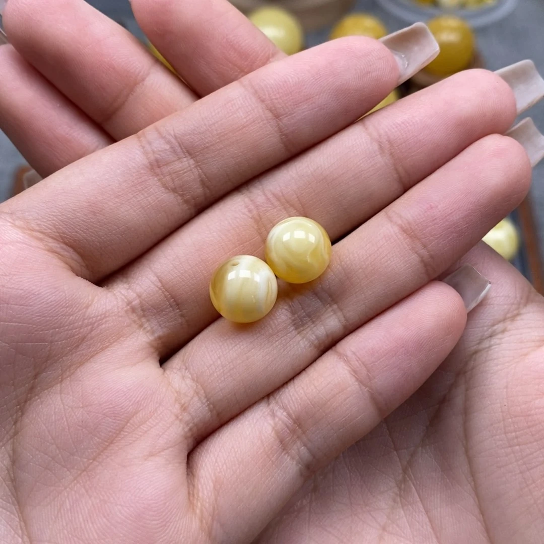 未镶嵌琥珀珠宝奇石