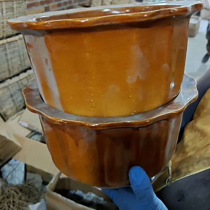 摆件盘子碗茶壶啥都有