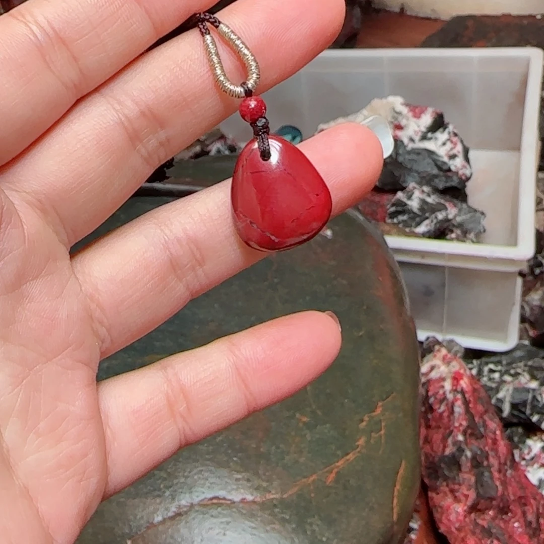 天然辰砂原矿吊坠17