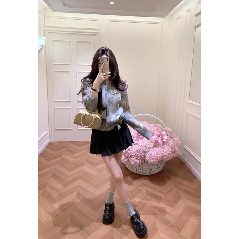 韩系甜美风洋气休闲针织灰色长袖上衣高腰a字显瘦黑色半身裙套装