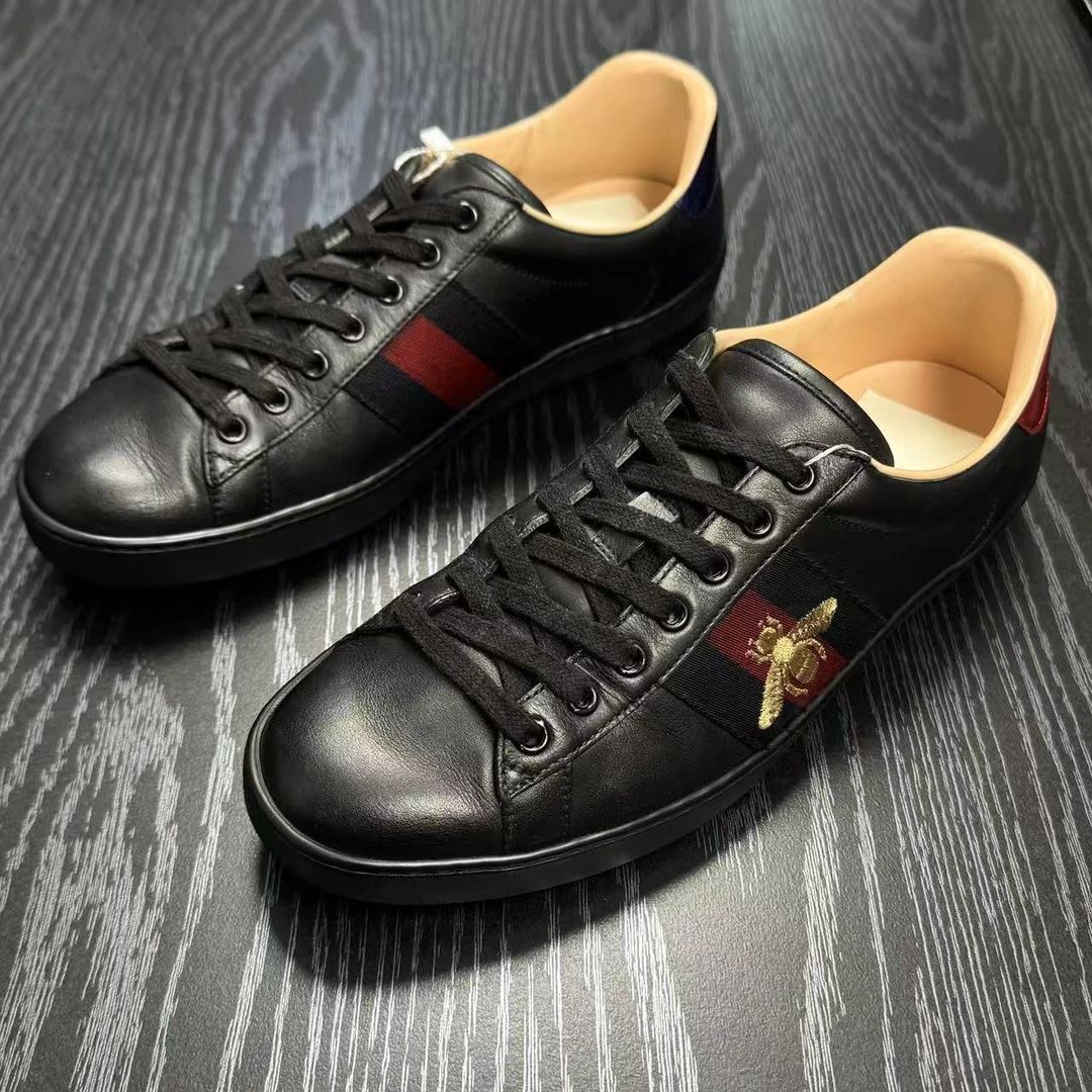 95新 GUCCI/古驰 男士黑色时尚蜜蜂刺绣板鞋 多码数
