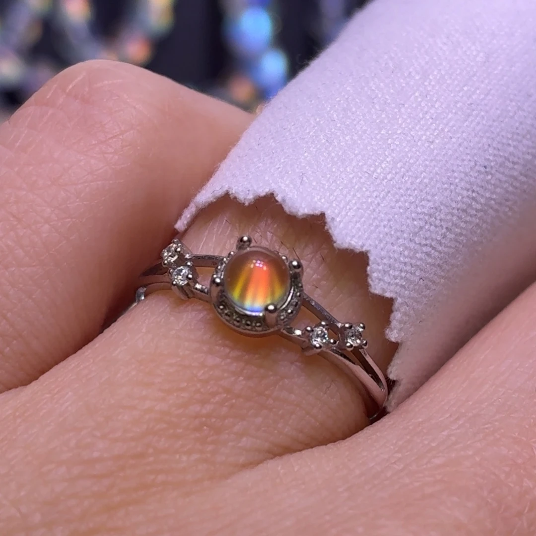 戒指月光石银S925镶嵌8马岛戒指