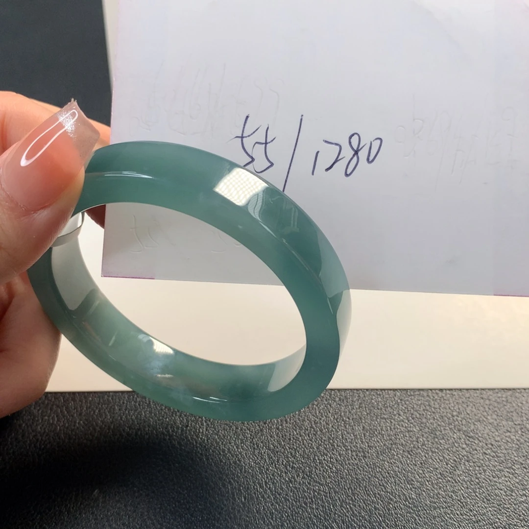 翡翠未镶嵌手镯手镯