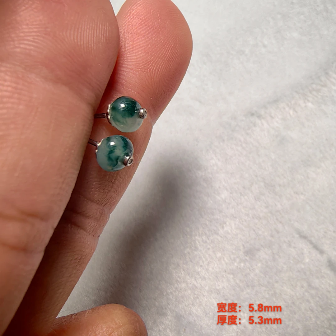 天然翡翠A货耳钉银镶嵌