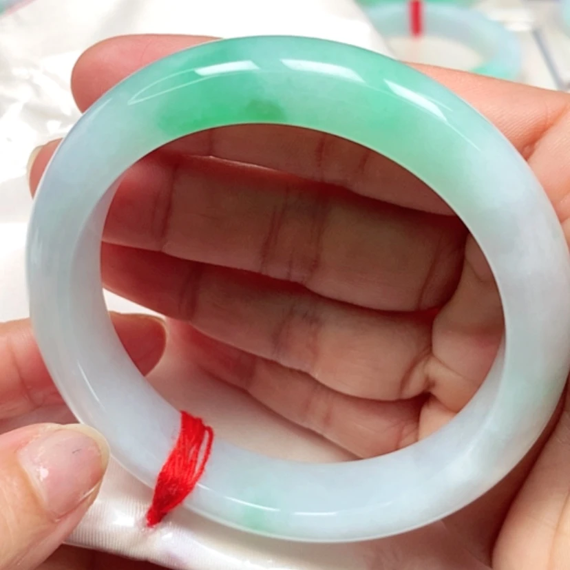 【闪购商品】翡翠手镯未镶嵌翡翠手镯飘花014木