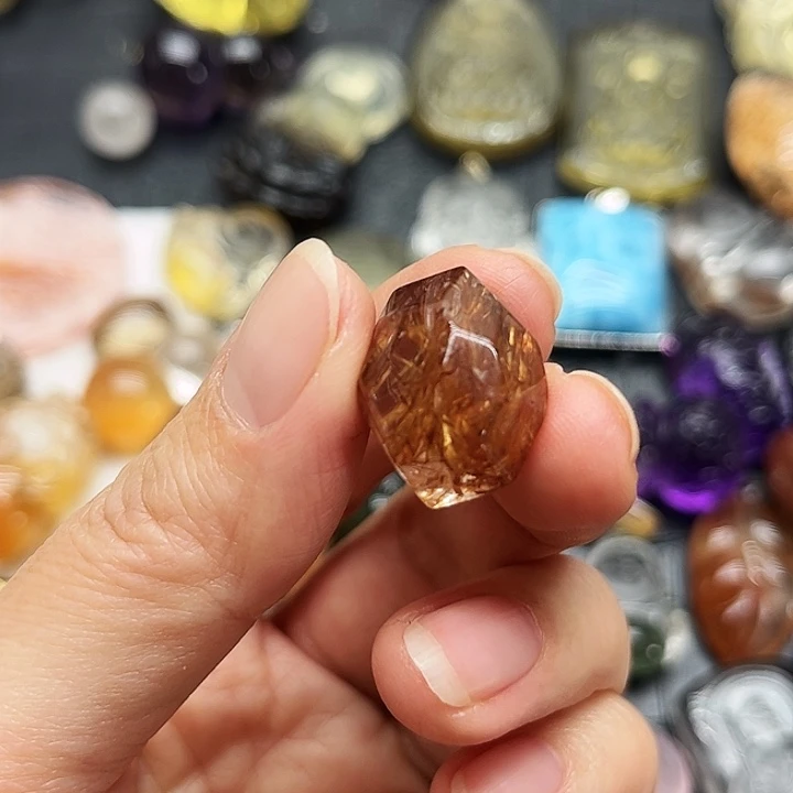 雨***希水晶吊坠(不含链)未镶嵌水晶