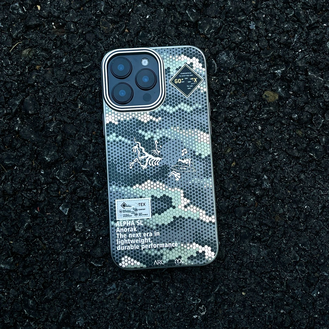 磁吸电镀银潮牌迷彩鸟适用于iPhone14promax手机壳苹果16promax新