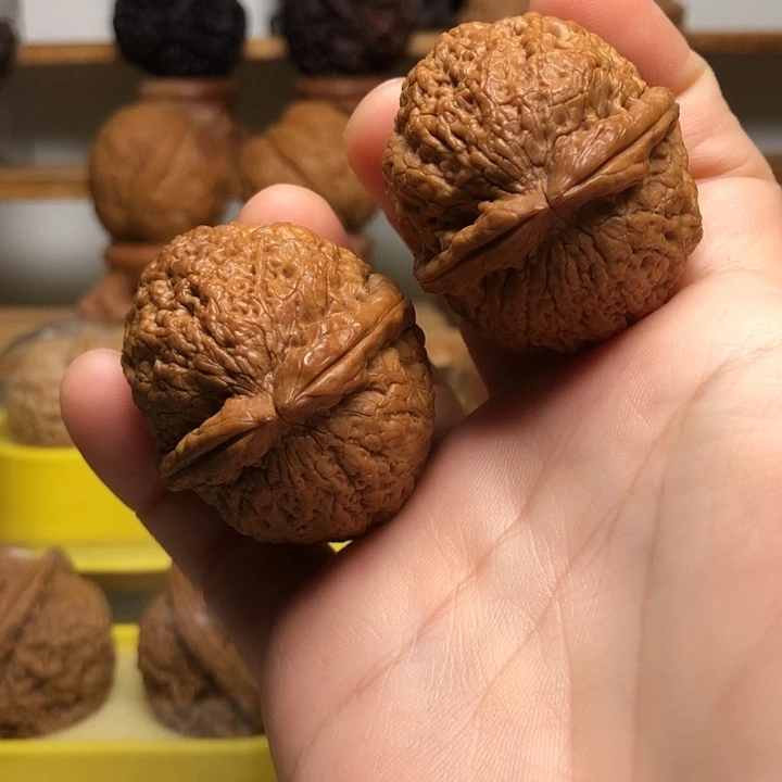 文玩核桃吊坠云南铁核桃