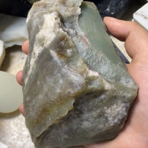 透闪石质玉未镶嵌珠宝半成品