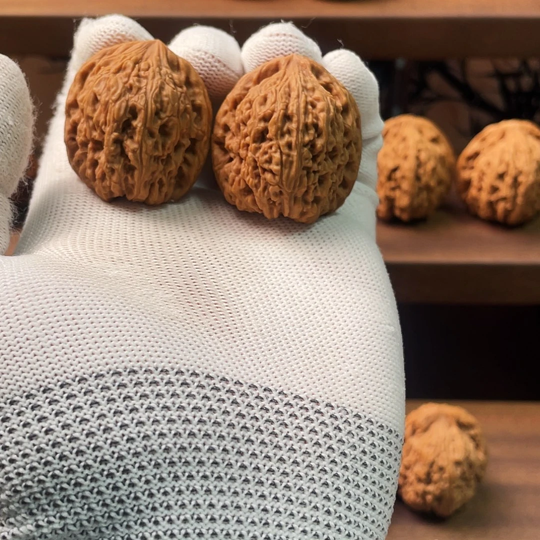 康****文玩核桃吊坠果冻皮质南疆