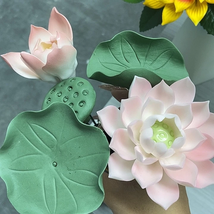 陶瓷纯手工捏花设计