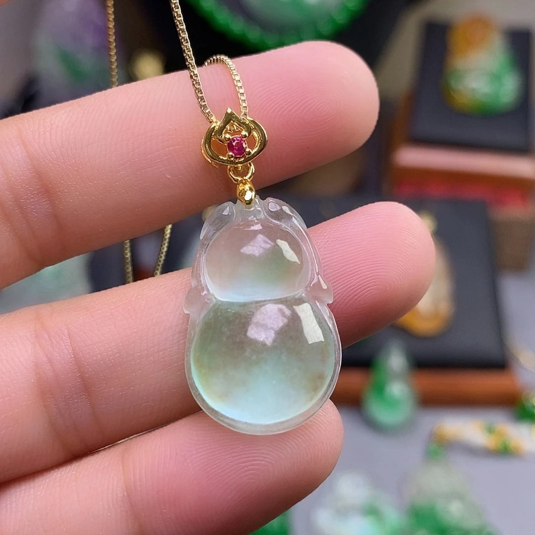 吊坠(赠链)未镶嵌翡翠