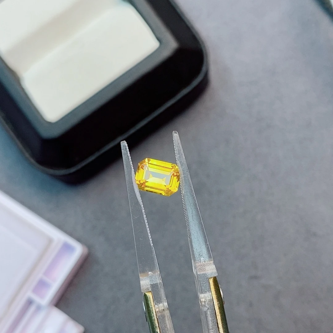 裸石彩色蓝宝石1.6ct 金丝雀
