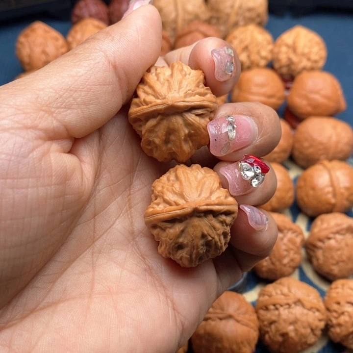 文玩核桃把件手捻