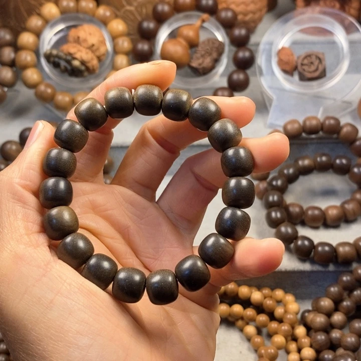 艺***器檀香木手串/手链老山檀奶香味阴沉1011