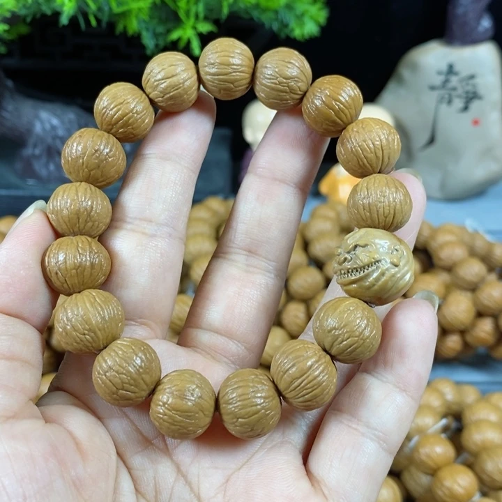 猴头核桃手串凤羽