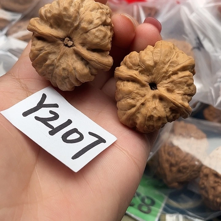 文玩核桃把件娃娃