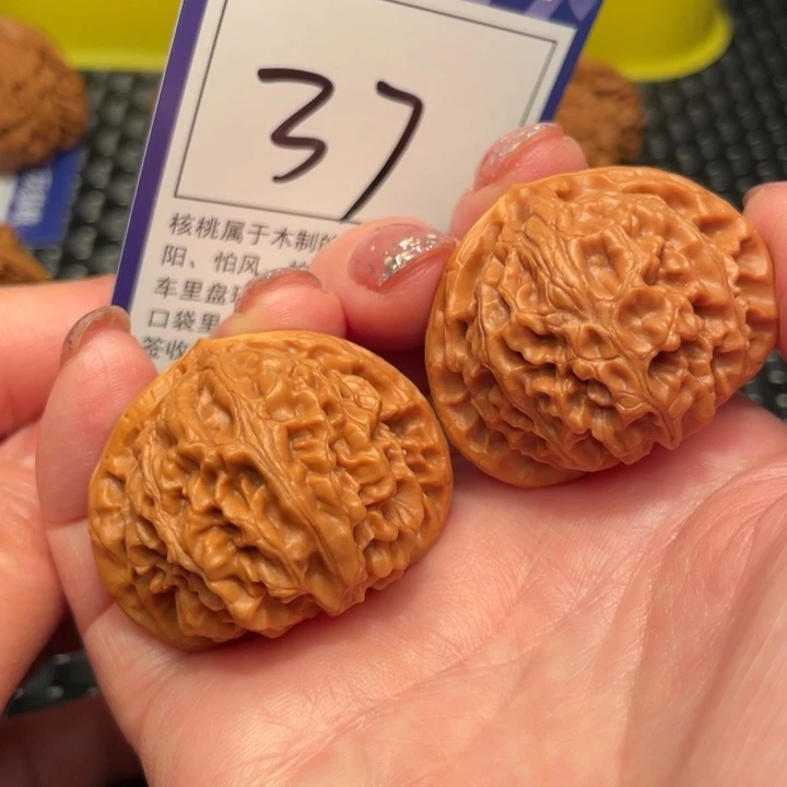 文玩核桃把件40宫灯37