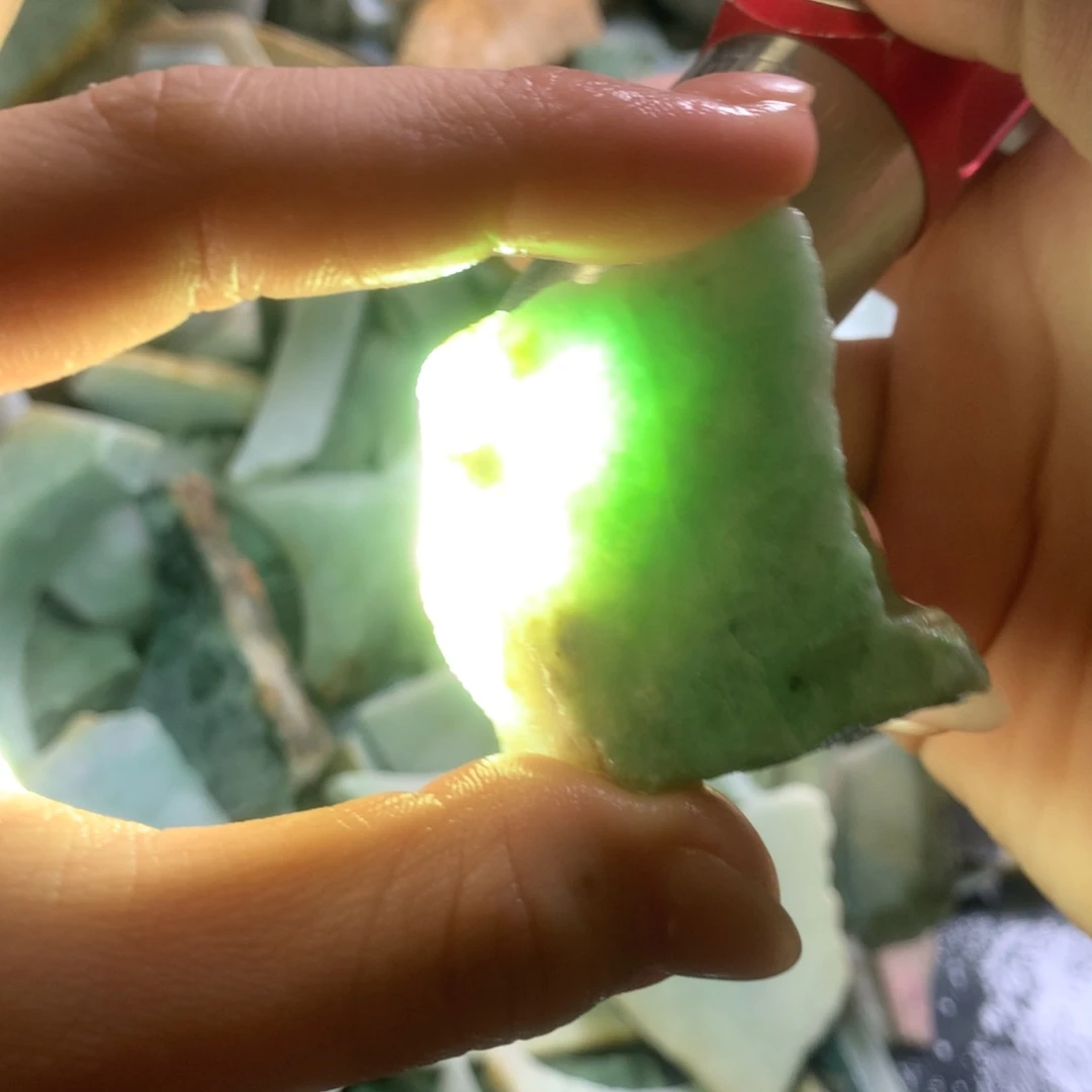 翡翠颈饰未镶嵌缅甸翡翠