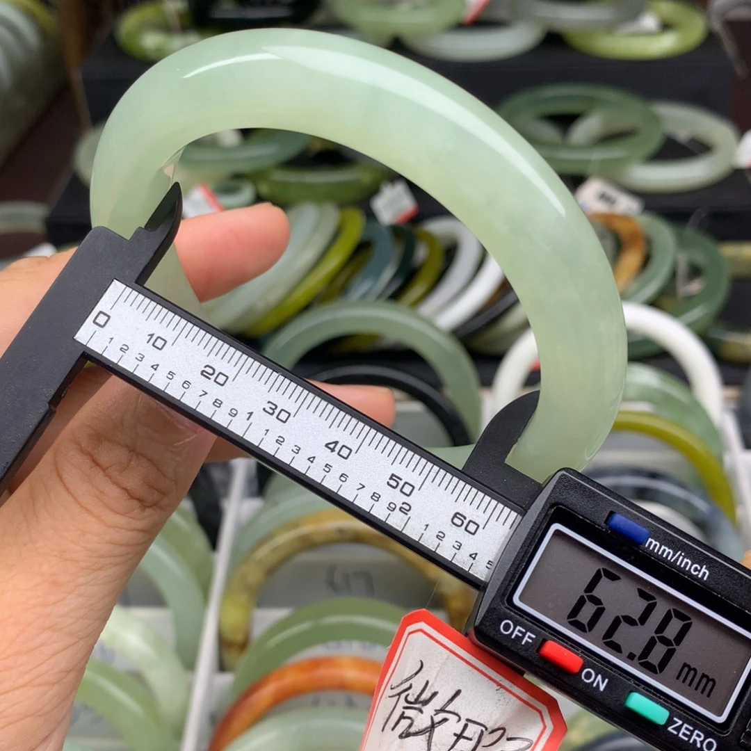 未镶嵌蛇纹石玉手镯639