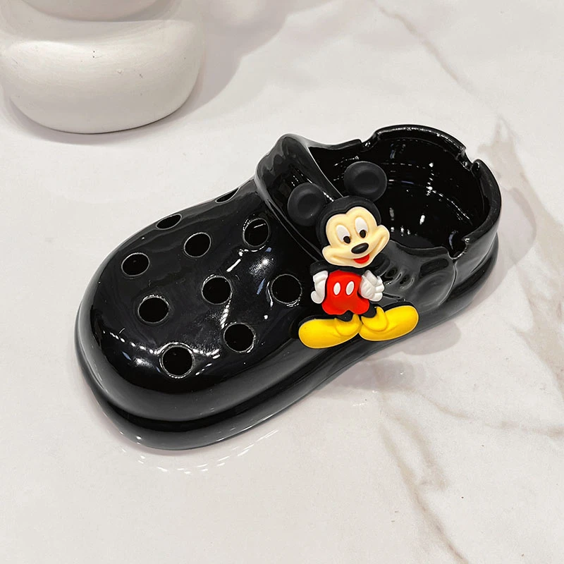 陶瓷洞洞鞋烟灰缸可爱卡通家用客厅创意摆件高级感桌面防灰飞烟缸