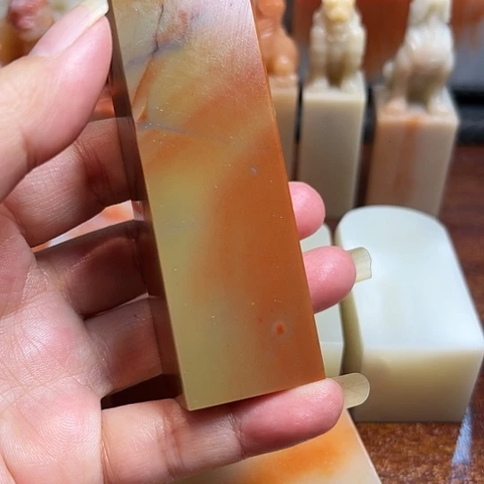 老挝石徒**色老挝木木体