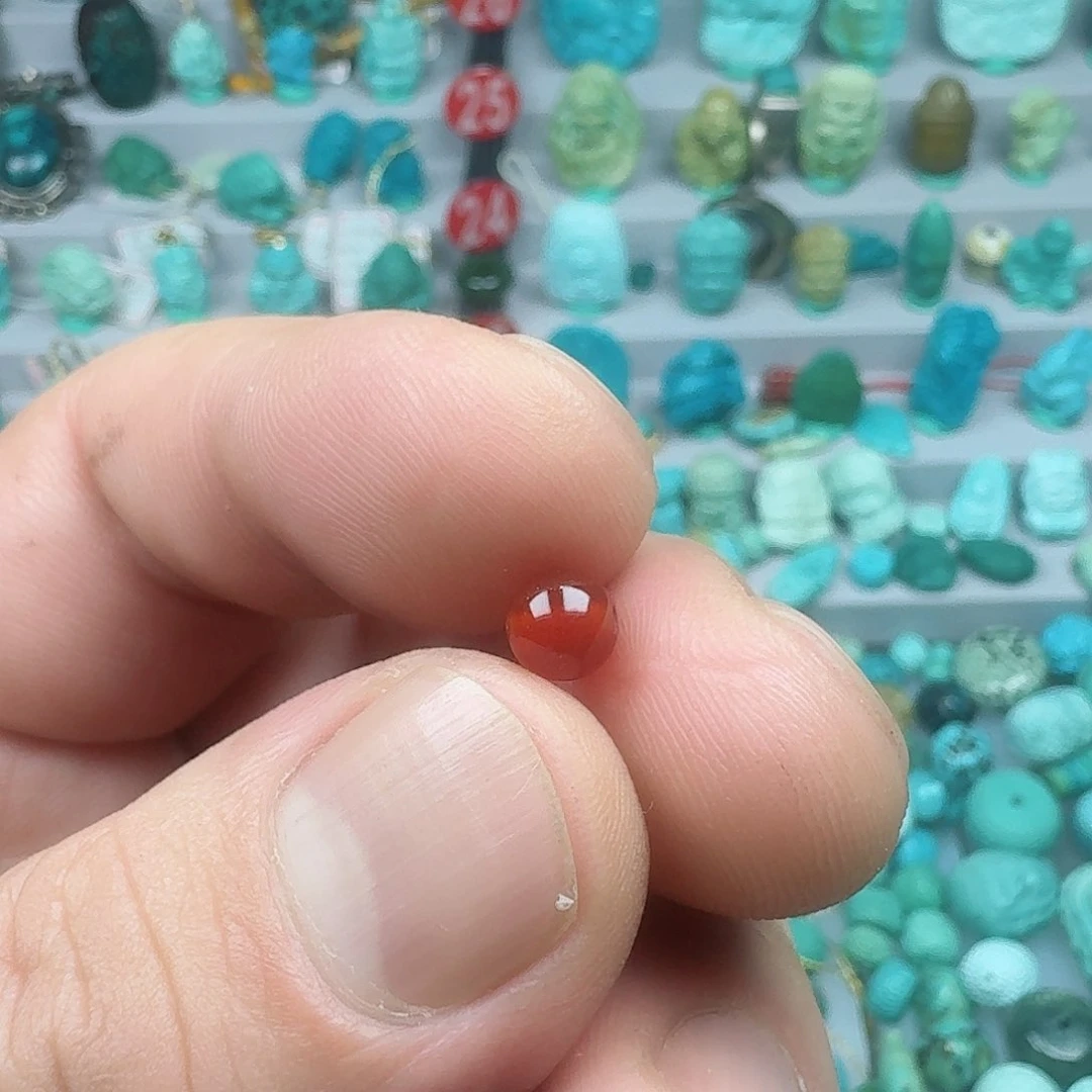 南红玛瑙配饰未镶嵌奶****。