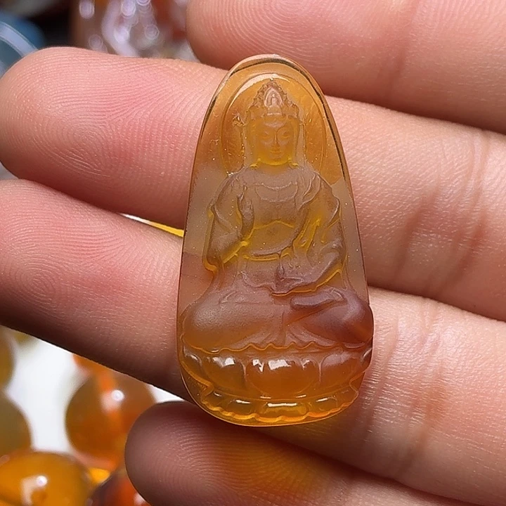 琥珀未镶嵌颈饰177