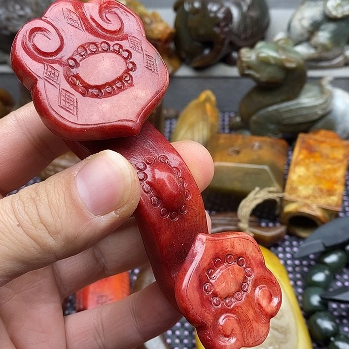 未镶嵌蛇纹石玉颈饰