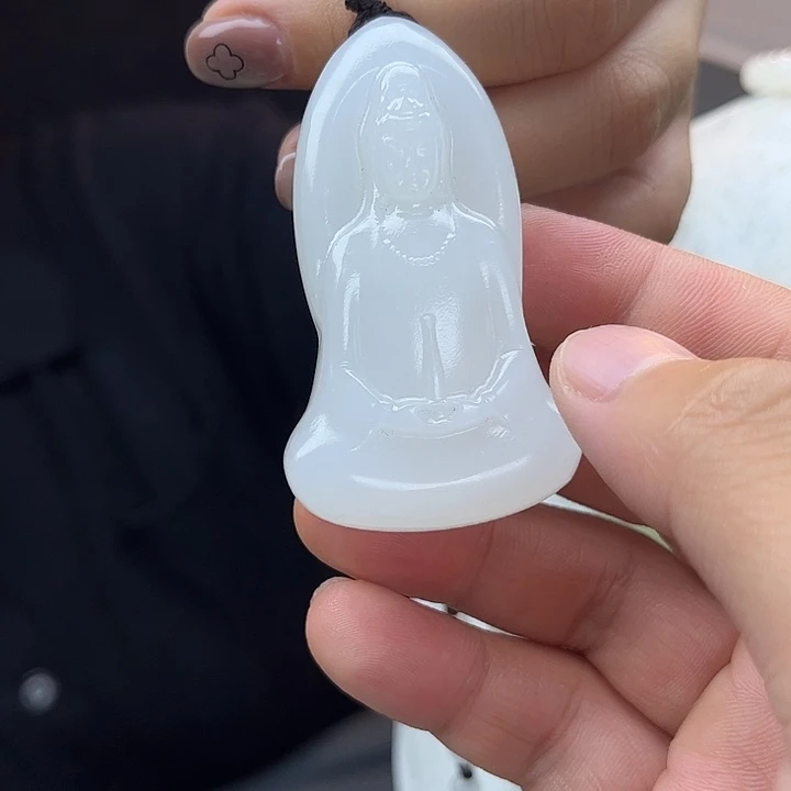 40*60白玉观音带链子