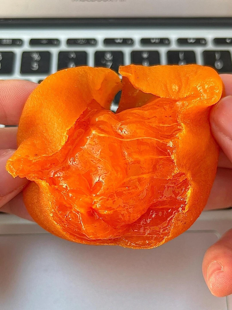 富平冰柿子，外皮软。果肉扣弹，纯甜