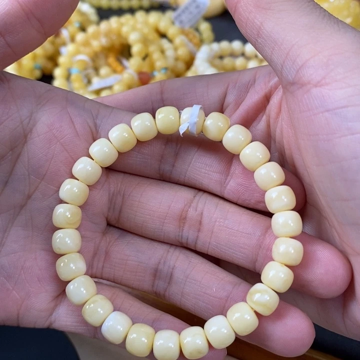 未镶嵌琥珀裸石单圈