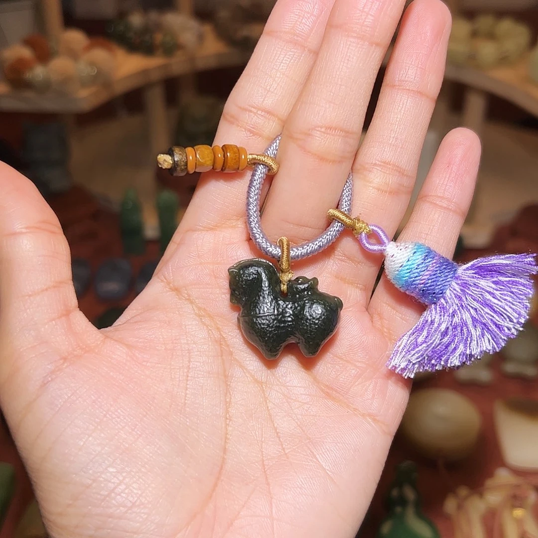 和田玉未镶嵌颈饰买断不退不换