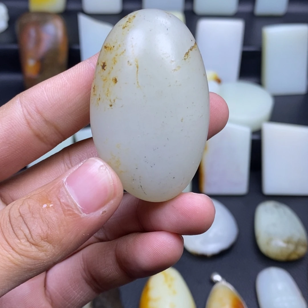 未镶嵌吊坠定制和田玉风*