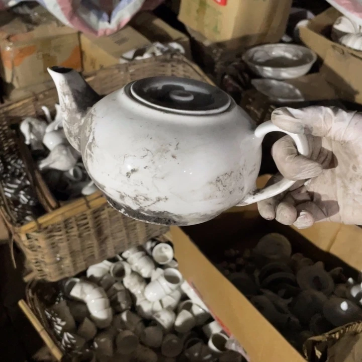 琉璃手工艺品陶瓷盘子碗都有