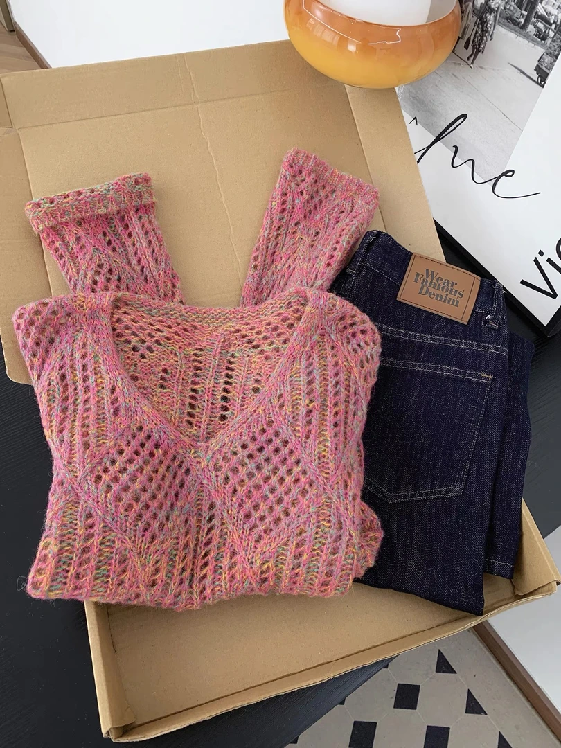 法式甜美宽松慵懒风缕空V领毛衣女秋季新款高级设计感减龄上衣潮