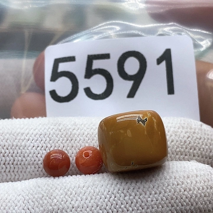南红玛瑙未镶嵌颈饰