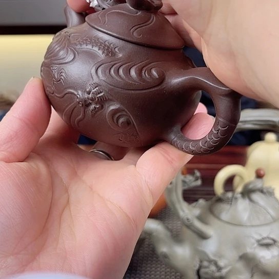 紫砂茶壶今天的天气真的好冷