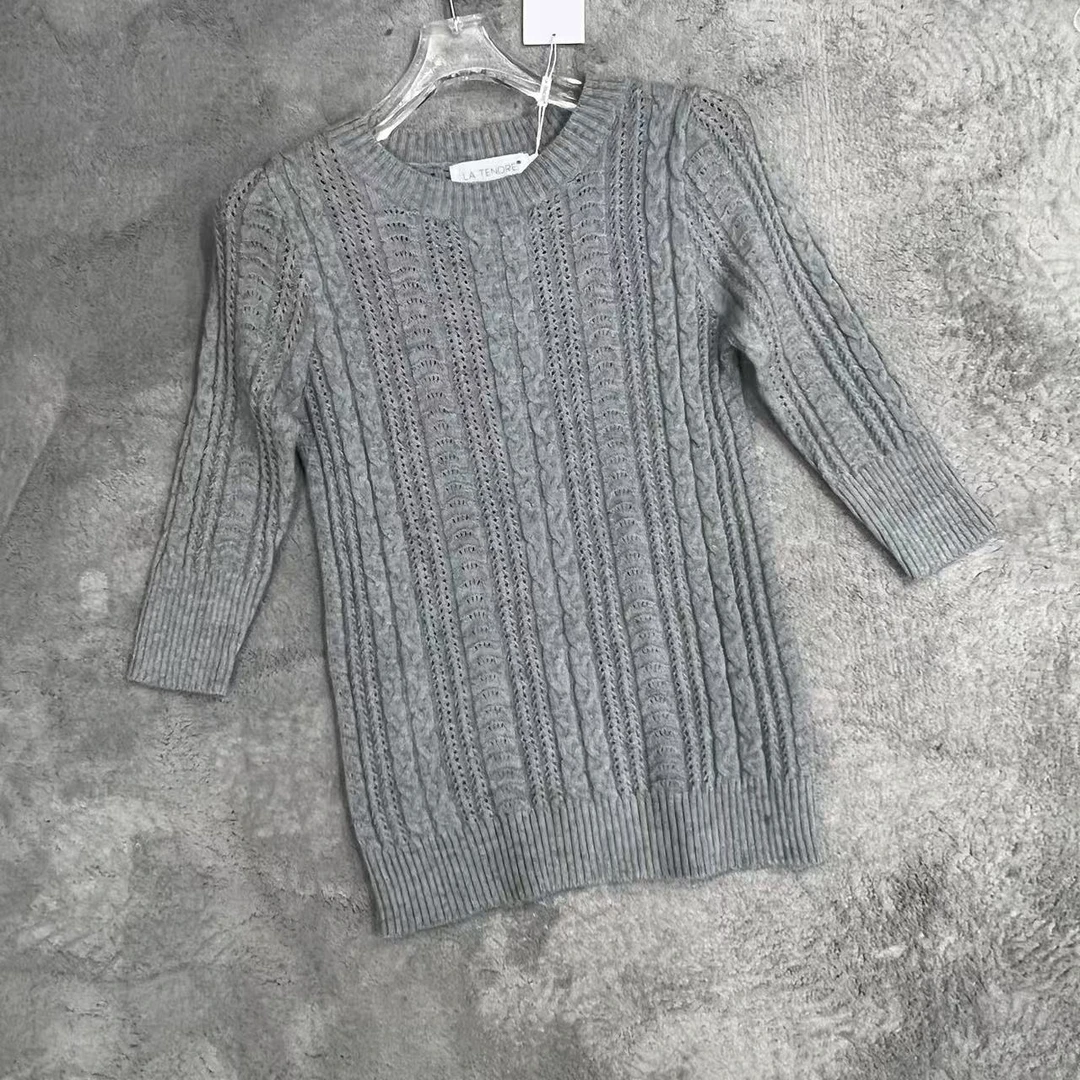 25早春新款韩版简约绞花中袖圆领毛衣