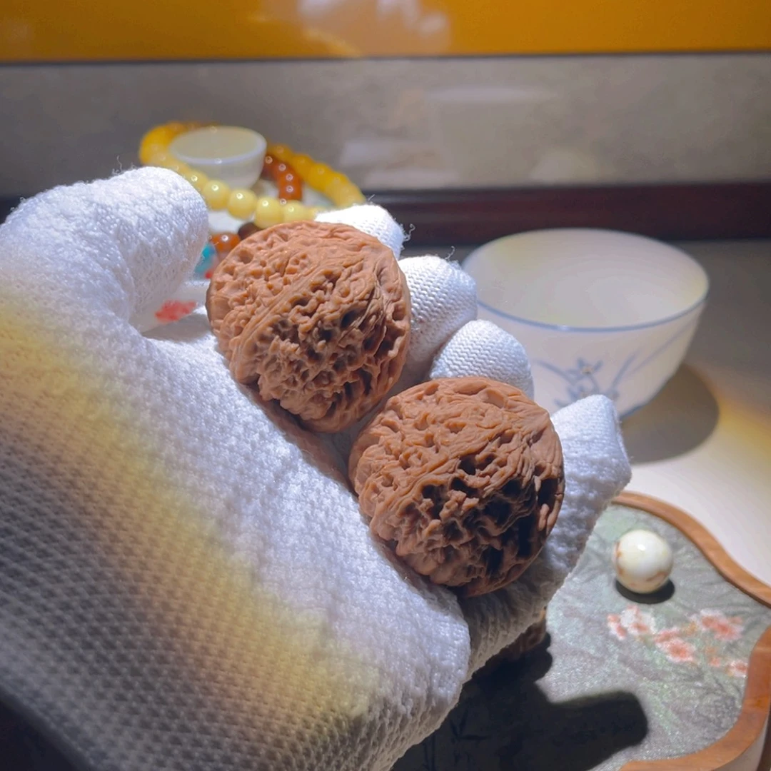 吊坠桃核烏****度45全品三角南疆石核桃