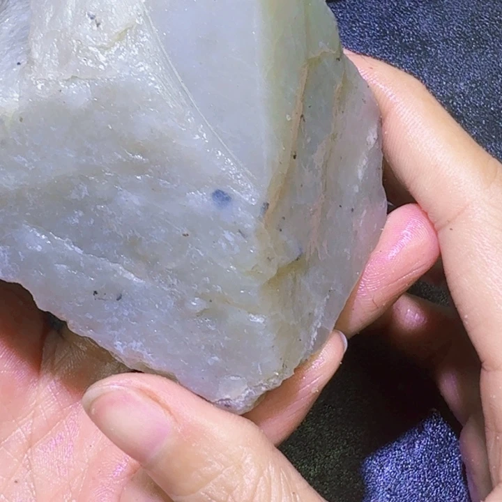 未镶嵌和田玉（糖玉）珠宝半成品