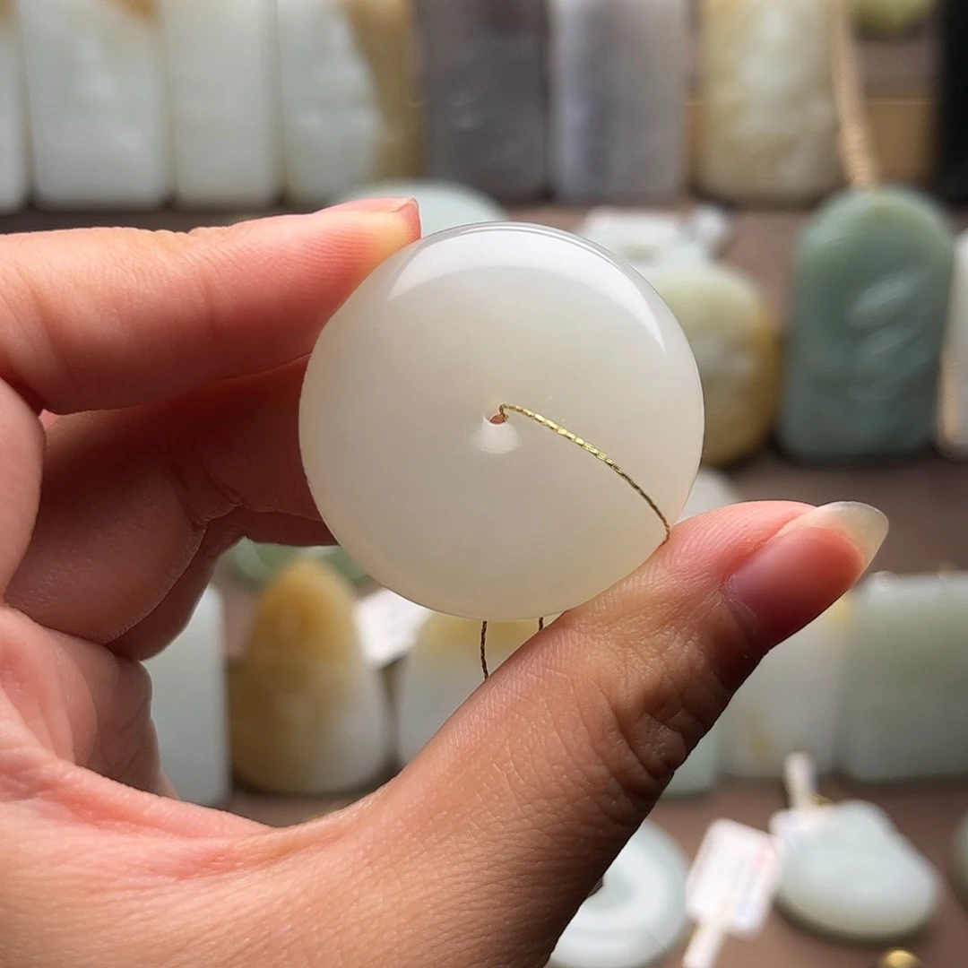 颈饰未镶嵌和田玉