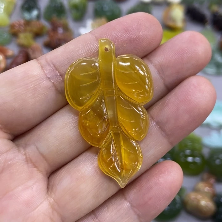 未镶嵌蛇纹石玉挂件