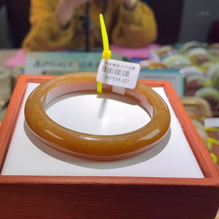 和田玉未镶嵌手镯35