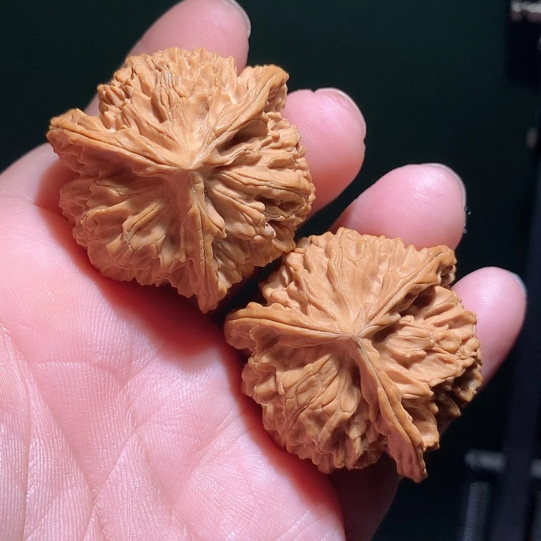 把件文玩核桃42盘龙纹三棱全品