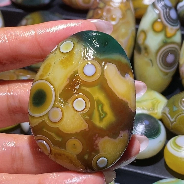 玛瑙/玉髓未镶嵌珠宝奇石36