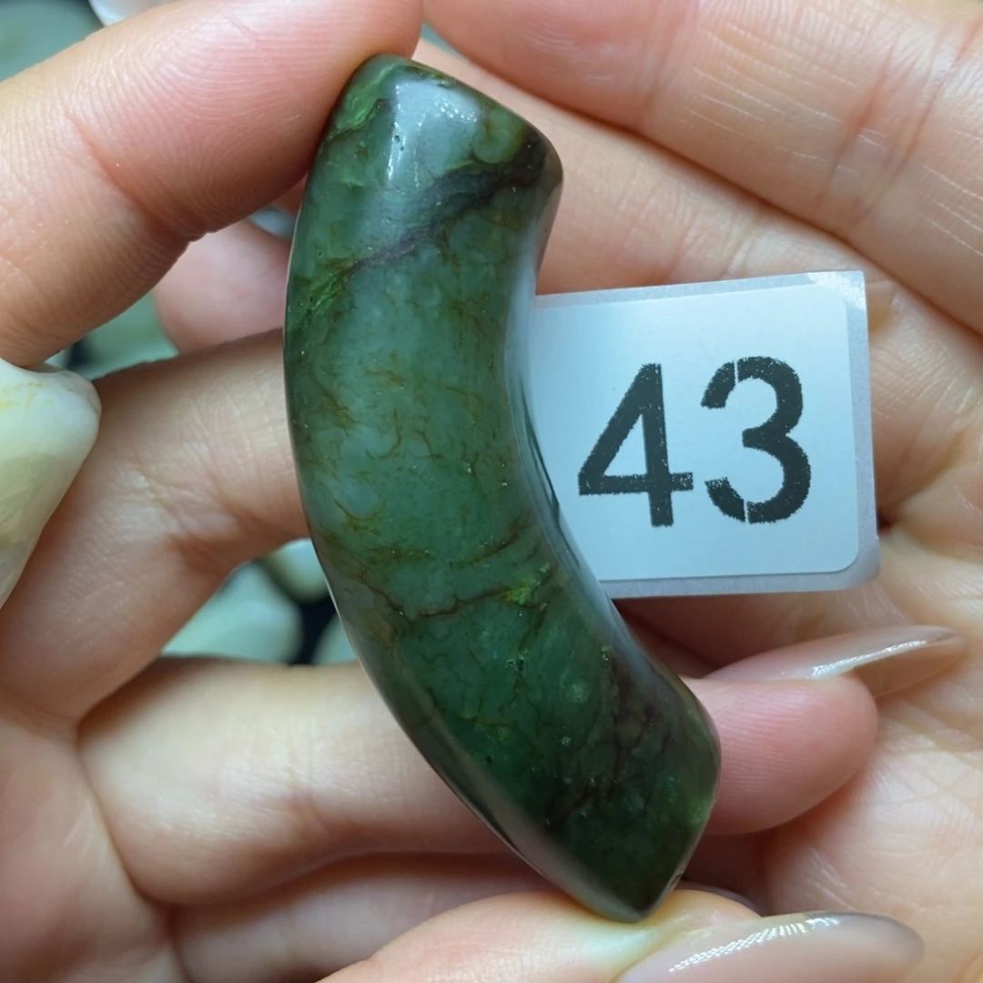 未镶嵌和田玉挂件