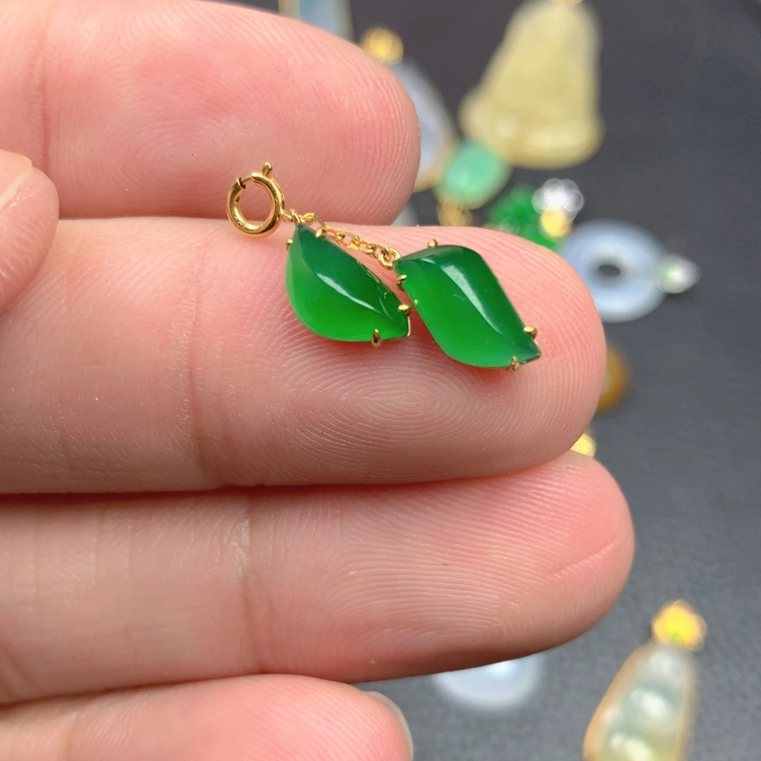 【闪购商品】颈饰18K金镶嵌翡翠翡翠