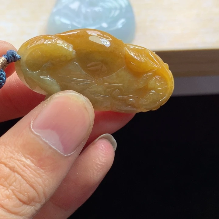 翡翠未镶嵌颈饰吊坠