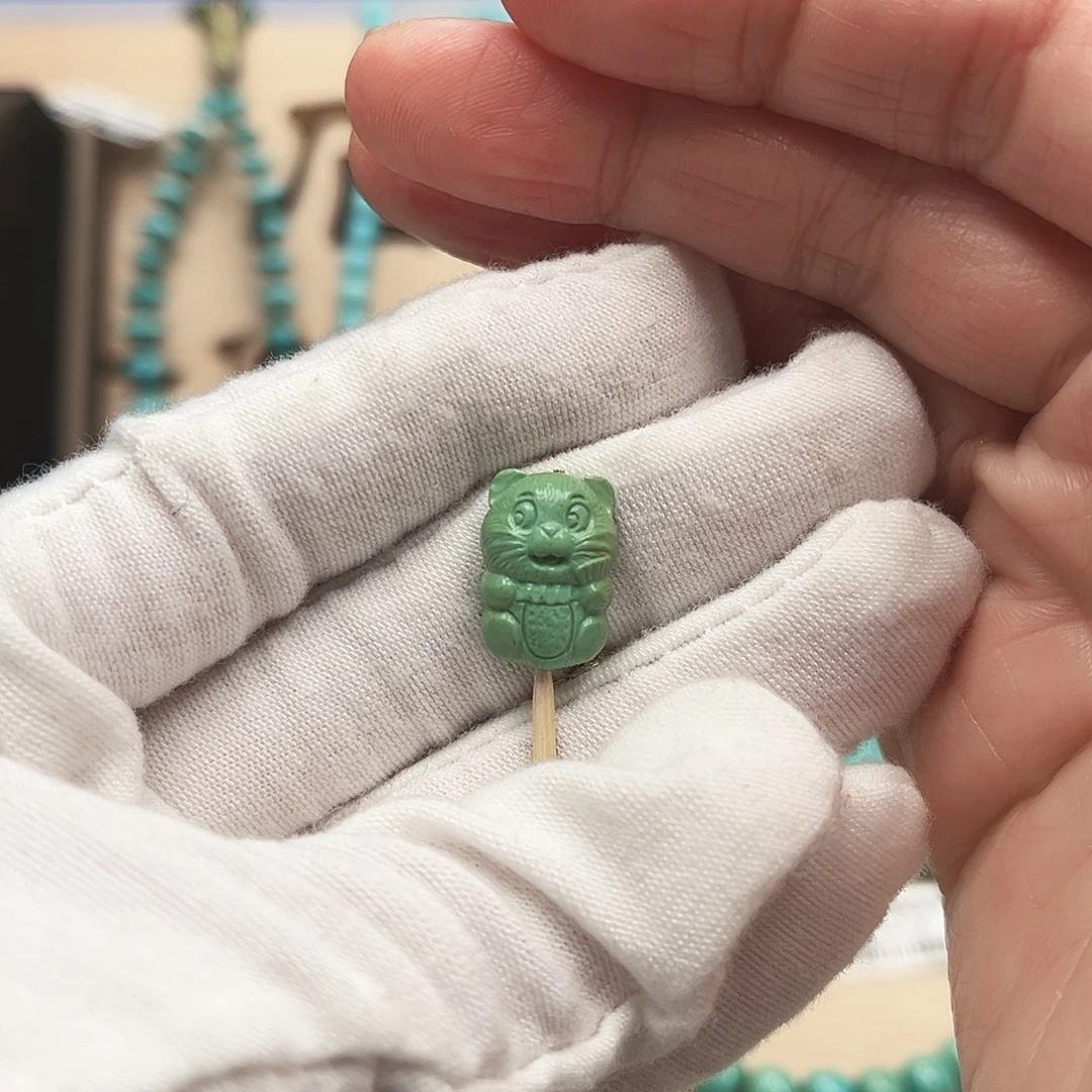 绿松石雕刻未镶嵌